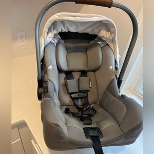Nuna PIPA RX Infant Car Seat + RELX Base